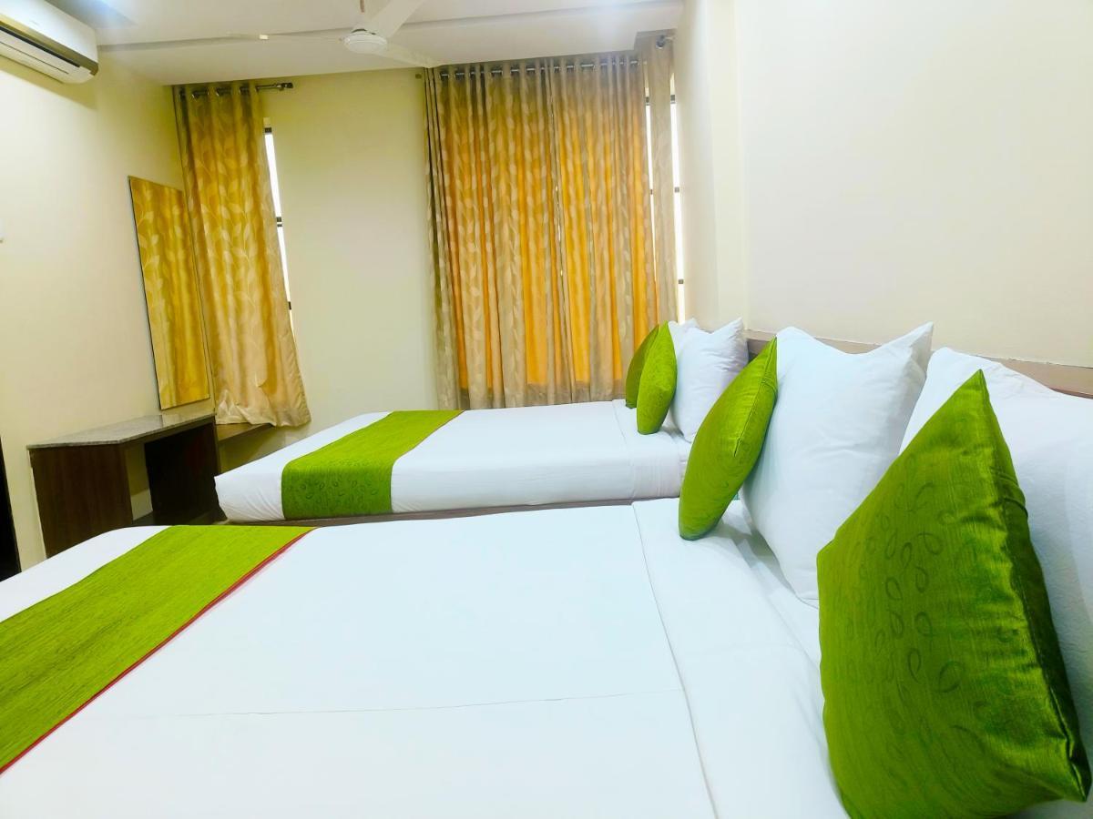 Hotel Sai Srushti By Neem Square Shirdi Esterno foto