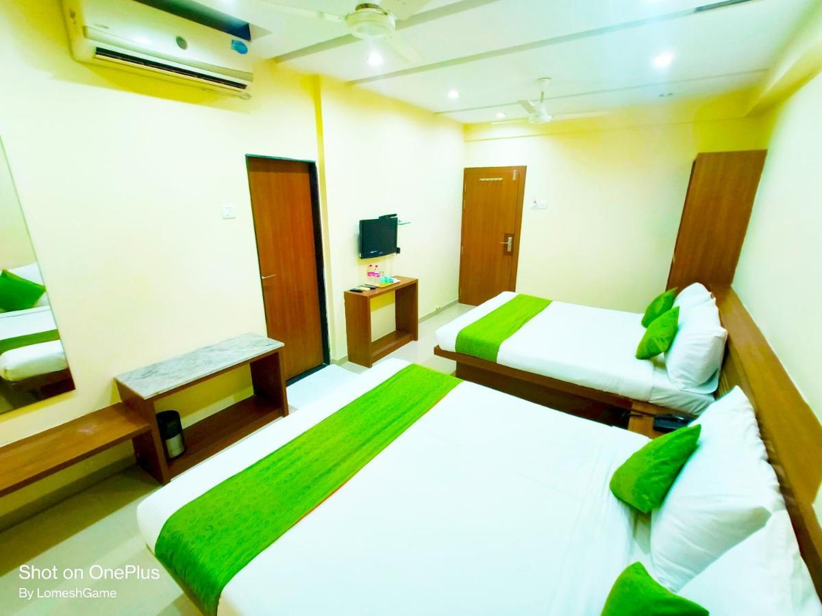 Hotel Sai Srushti By Neem Square Shirdi Esterno foto