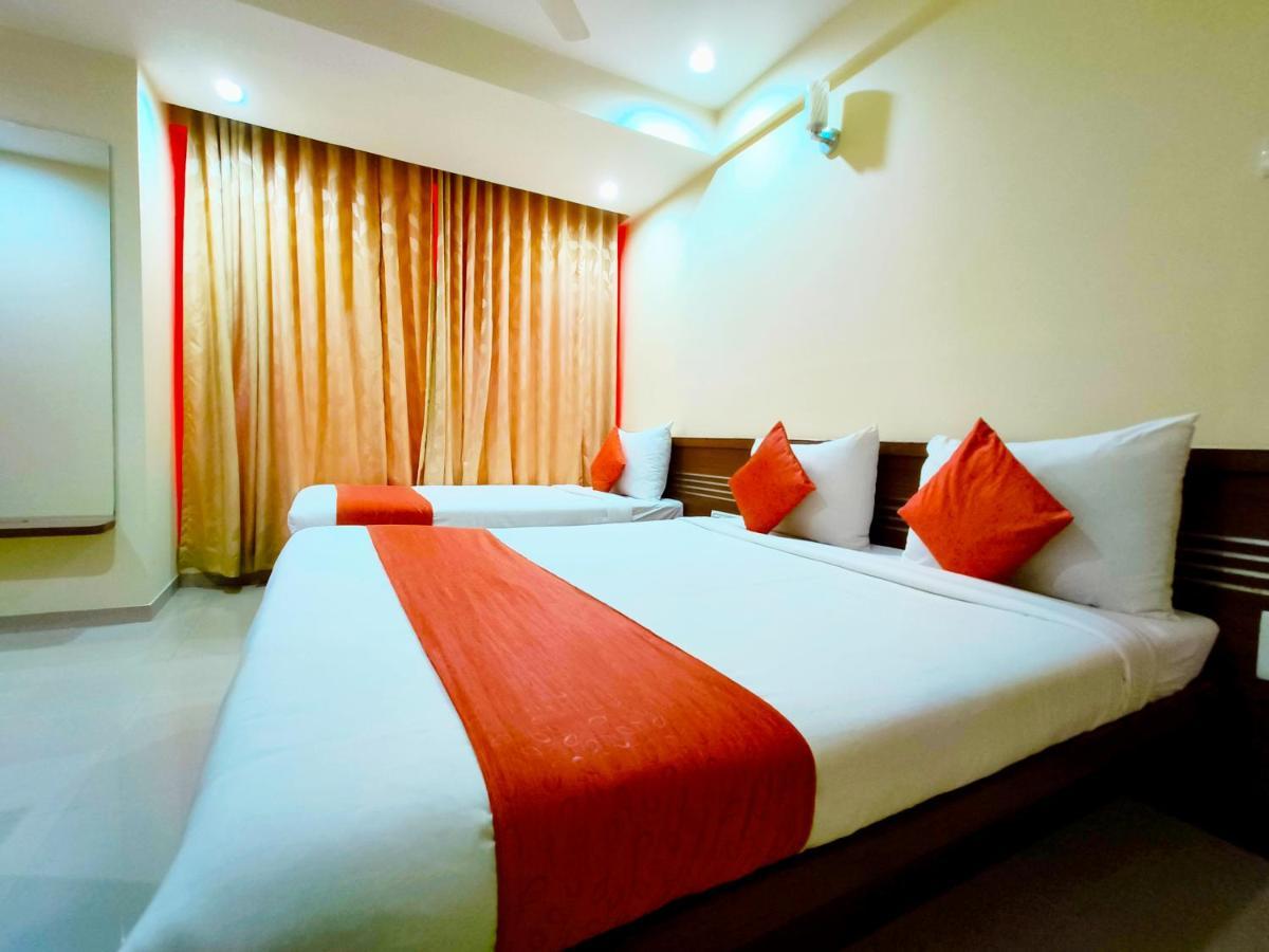 Hotel Sai Srushti By Neem Square Shirdi Esterno foto