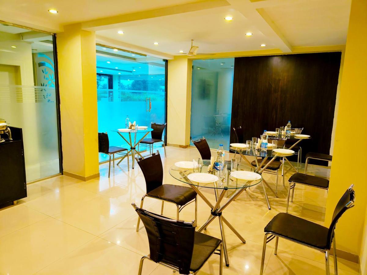 Hotel Sai Srushti By Neem Square Shirdi Esterno foto